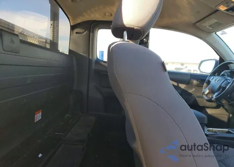 2021 Toyota Tacoma Access Cab z USA, uszkodzony, nr VIN 3TYRX5GN3MT032062